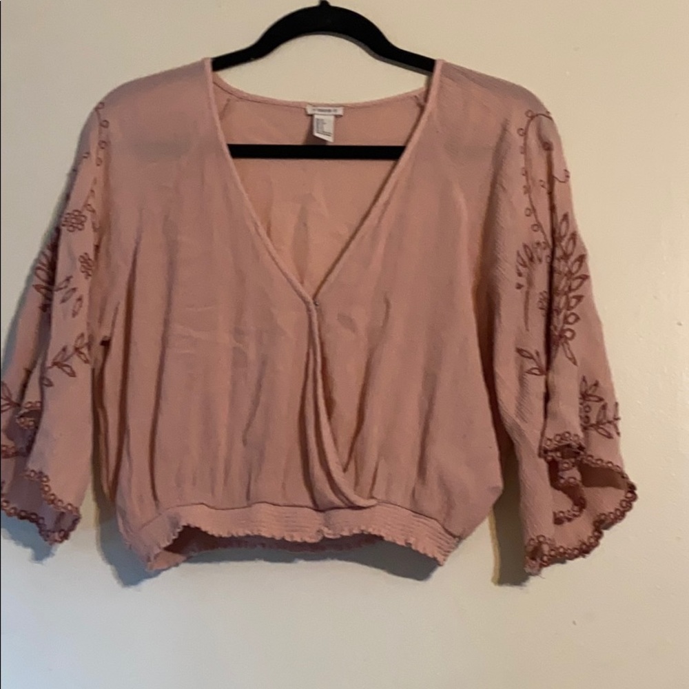 4/$25 Forever 21 top - Picture 1 of 3